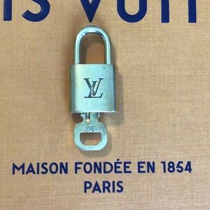 Louis Vuitton Lock & Key N.313